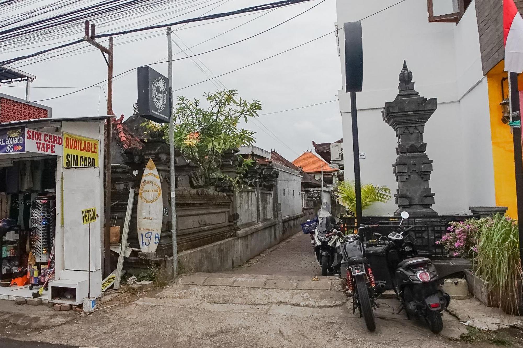 Karan Homestay Canggu Esterno foto